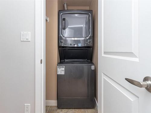 209-2685 Deville Rd, Langford, BC - Indoor Photo Showing Laundry Room