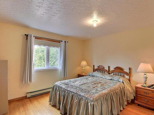 Master bedroom - 657 Route Des Campagnards, Val-D'Or, QC - Indoor Photo Showing Bedroom