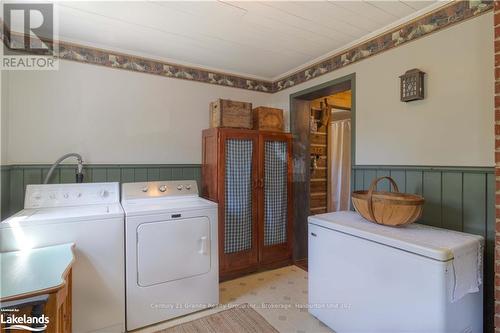 1429 Tamarack Lake Road, Highlands East, ON - Indoor Photo Showing Laundry Room