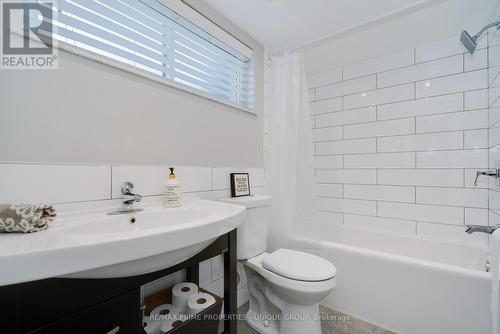 17 Burdock Lane, Toronto, ON - Indoor Photo Showing Bathroom