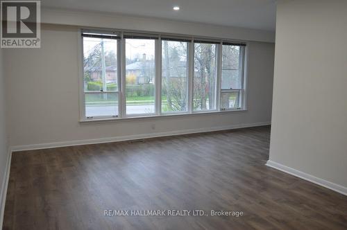 Main Fl - 210 Maple Avenue, Richmond Hill, ON - Indoor Photo Showing Other Room