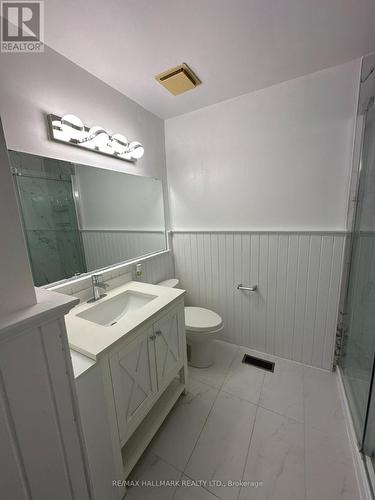 Main Fl - 210 Maple Avenue, Richmond Hill, ON - Indoor Photo Showing Bathroom