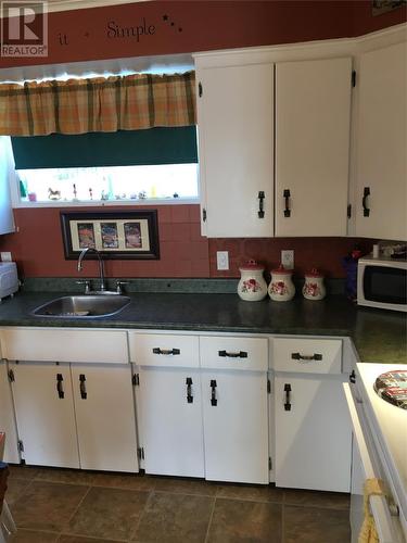 33 Harbourview Drive, St. Chad'S, NL - Indoor Photo Showing Kitchen