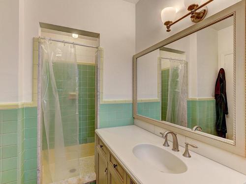 Salle de bains attenante Ã  la CCP - 5533 Av. King-Edward, Côte-Saint-Luc, QC - Indoor Photo Showing Bathroom