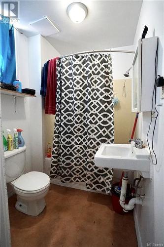5 Dorchester, Saint John, NB - Indoor Photo Showing Bathroom