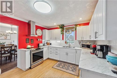 7 Fifth St, Moncton, NB - Indoor Photo Showing Kitchen With Double Sink