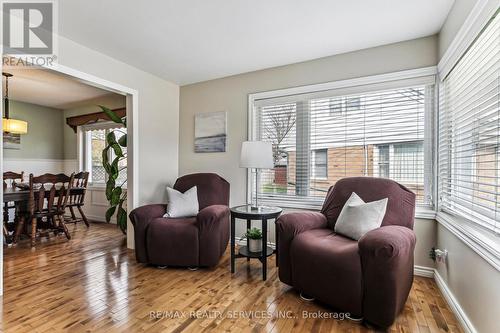 15 Avonmore Street, Brampton, ON - Indoor Photo Showing Living Room
