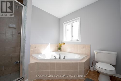32 Charcoal Way, Brampton, ON - Indoor Photo Showing Bathroom