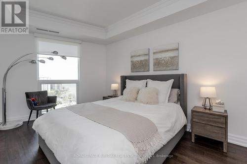1303 - 2060 Lakeshore Road, Burlington, ON - Indoor Photo Showing Bedroom