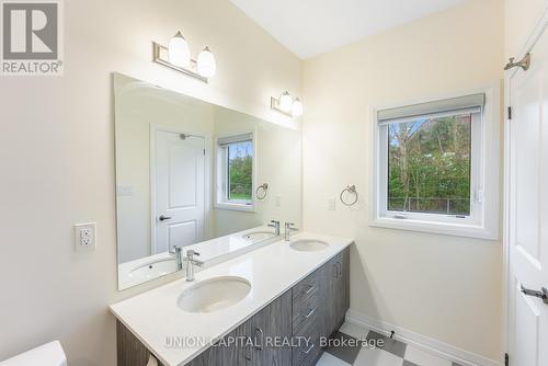 78 Holtby Court, Scugog, ON - Indoor Photo Showing Bathroom