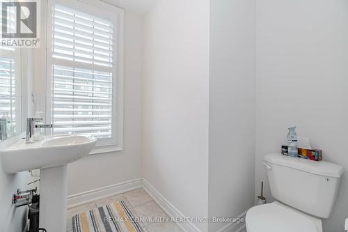 236 Royal Northern Path, Oshawa, ON - Indoor Photo Showing Bathroom