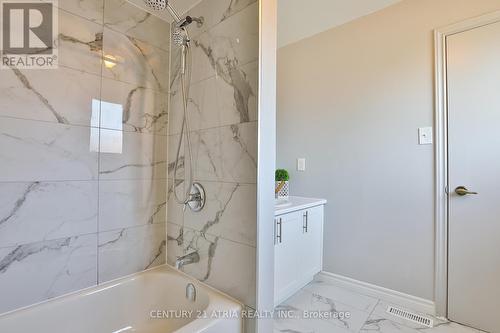 573 Chancellor Drive, Vaughan, ON - Indoor Photo Showing Bathroom