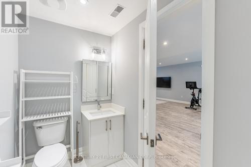 48 Goodman Crescent, Vaughan, ON - Indoor Photo Showing Bathroom