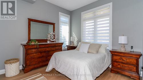 1889 Simcoe Boulevard, Innisfil, ON - Indoor Photo Showing Bedroom