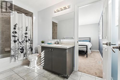 7 Pearl Street, Wasaga Beach, ON - Indoor Photo Showing Bathroom