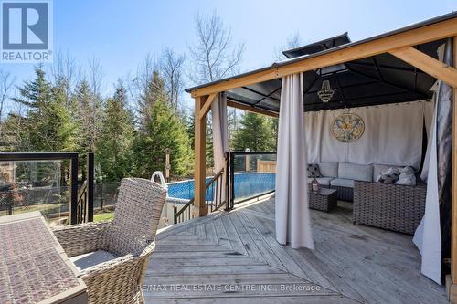 7 Pearl Street, Wasaga Beach, ON - Outdoor With Exterior