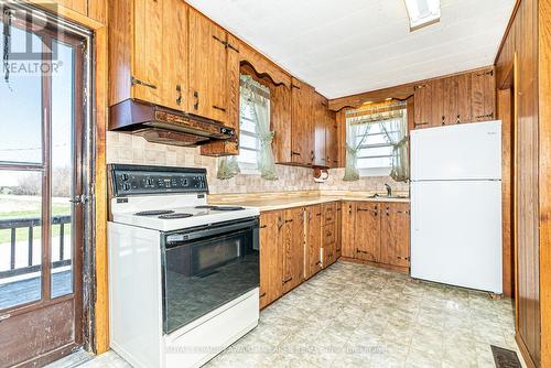 77 Cottage Road, Kawartha Lakes, ON - Indoor Photo Showing Kitchen