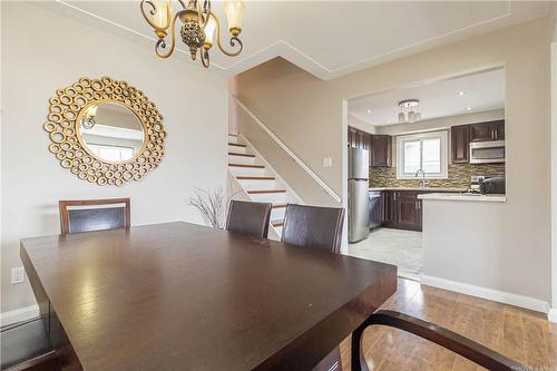 291 Mohawk Road W, Hamilton, ON - Indoor Photo Showing Dining Room
