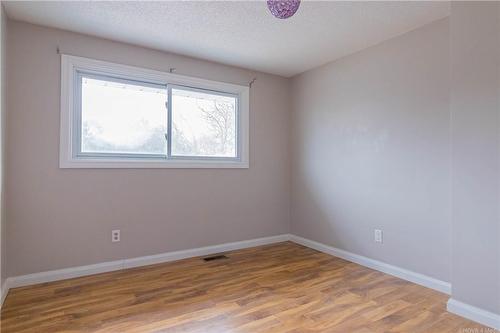 291 Mohawk Road W, Hamilton, ON - Indoor Photo Showing Other Room
