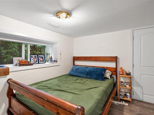 305 St. Charles St, Victoria, BC - Indoor Photo Showing Bedroom