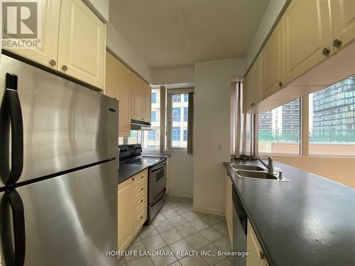 407 - 555 Yonge Street, Toronto, ON - Indoor Photo Showing Kitchen With Double Sink