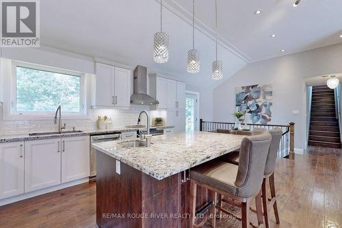 181 Ridgewood Road, Toronto, ON - Indoor Photo Showing Kitchen With Upgraded Kitchen