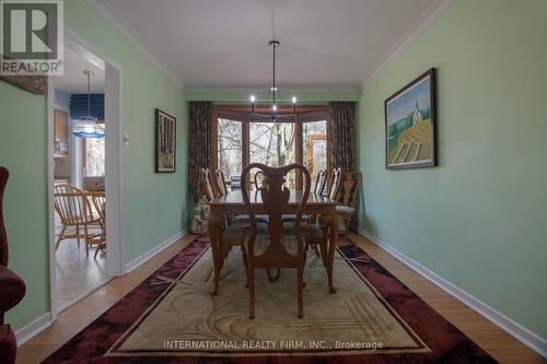 838 Caldwell Avenue, Mississauga, ON - Indoor Photo Showing Dining Room