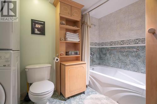 838 Caldwell Avenue, Mississauga, ON - Indoor Photo Showing Bathroom
