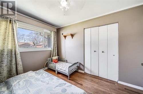 542 Bertha Avenue, Windsor, ON - Indoor Photo Showing Bedroom