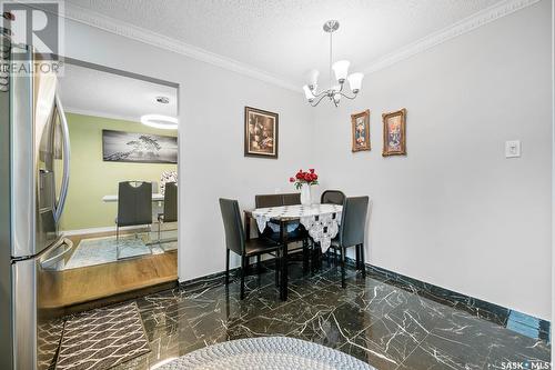 90 Groome Avenue, Regina, SK - Indoor Photo Showing Dining Room