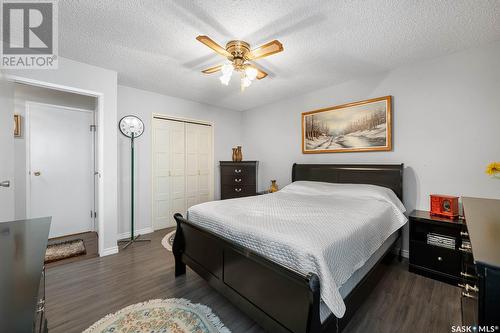 90 Groome Avenue, Regina, SK - Indoor Photo Showing Bedroom