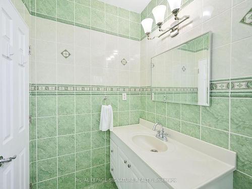 5-40 Rabbit Lane, Toronto, ON - Indoor Photo Showing Bathroom