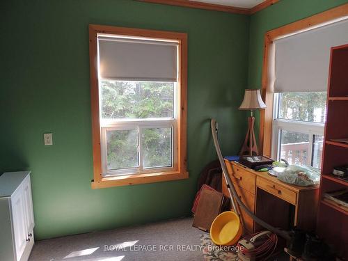 240 Point Rd, Grey Highlands, ON - Indoor Photo Showing Other Room