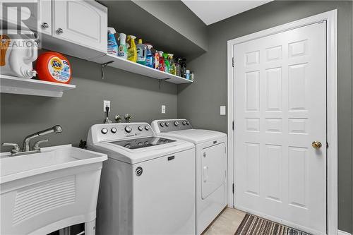 1317 Stormont Drive, Cornwall, ON - Indoor Photo Showing Laundry Room