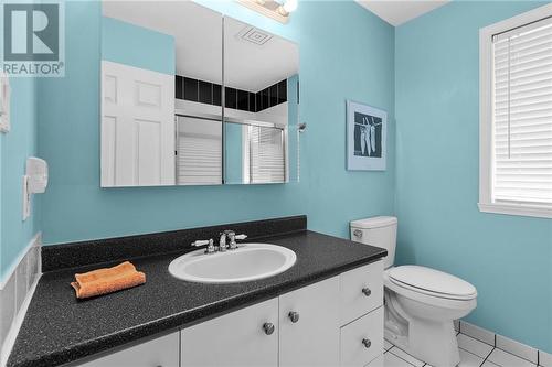 1317 Stormont Drive, Cornwall, ON - Indoor Photo Showing Bathroom