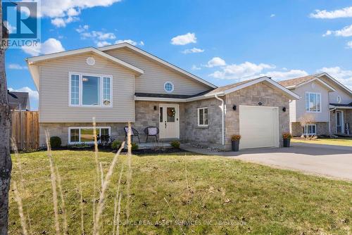 1033 Riverstone Trail, Petawawa, ON - Outdoor With Facade