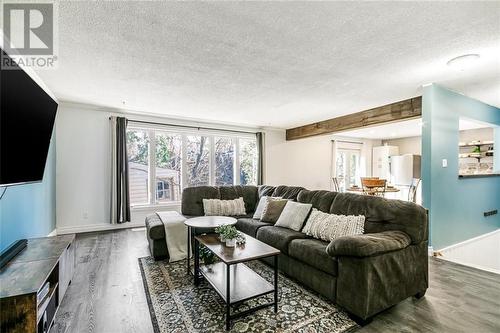281 Hyland Drive, Sudbury, ON - Indoor Photo Showing Living Room