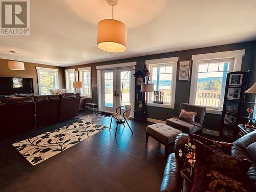 152B Main Street, Kings Point, NL - Indoor Photo Showing Living Room