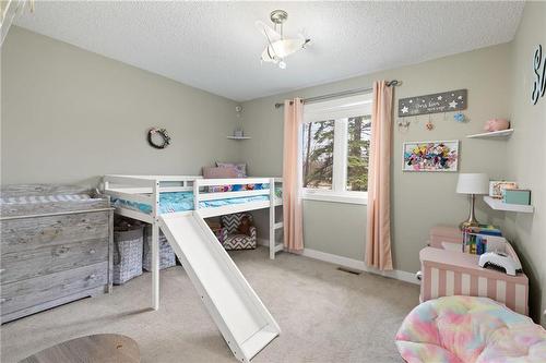 132 Leona Bay, St Francois Xavier, MB - Indoor Photo Showing Other Room
