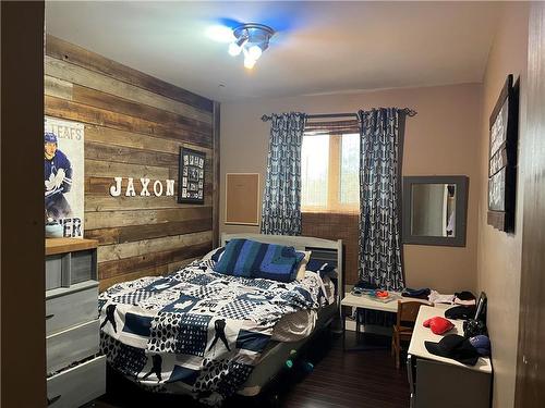 142073 40N Road, Oak Lake, MB - Indoor Photo Showing Bedroom
