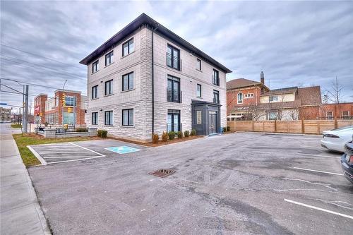 4335 Ontario Street|Unit #302, Lincoln, ON - Outdoor