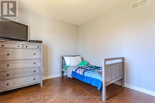 935 Colette Road, Fort Erie, ON - Indoor Photo Showing Bedroom