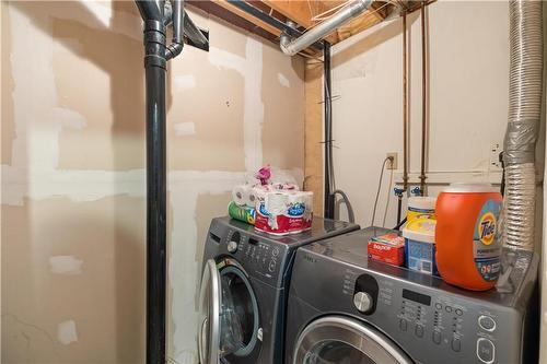 77 Hearthwood Grove, Winnipeg, MB - Indoor Photo Showing Laundry Room
