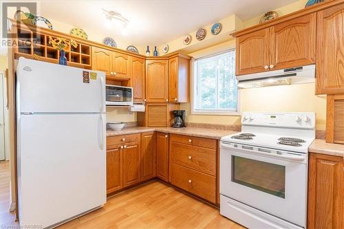 108 Fedy Drive, Sauble Beach, ON - Indoor Photo Showing Kitchen