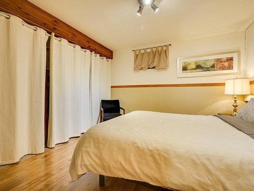Chambre Ã  coucher principale - 44 Rue Jean, Morin-Heights, QC - Indoor Photo Showing Bedroom