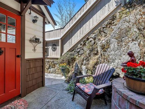 1926 Crescent Rd, Oak Bay, BC - Outdoor With Exterior
