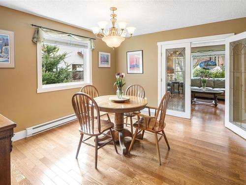 1509 Regent Pl, Cobble Hill, BC - Indoor Photo Showing Dining Room