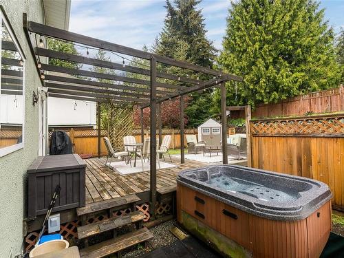 1509 Regent Pl, Cobble Hill, BC - Outdoor With Deck Patio Veranda