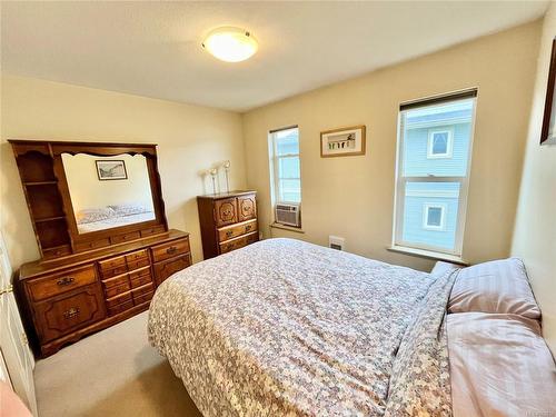 3-2475 Mansfield Dr, Courtenay, BC - Indoor Photo Showing Bedroom