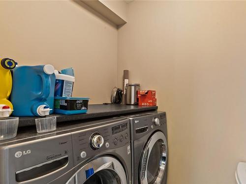 1010 Grob Crt, Langford, BC - Indoor Photo Showing Laundry Room